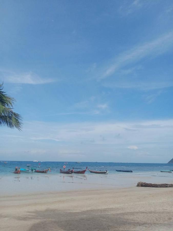 Lotus Hostel Beach Тау Экстерьер фото