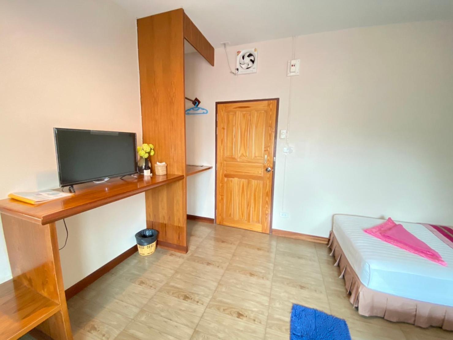 Lotus Hostel Beach Тау Экстерьер фото