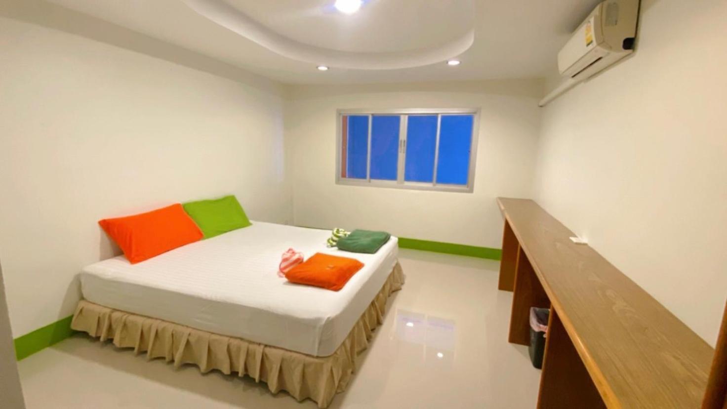 Lotus Hostel Beach Тау Экстерьер фото