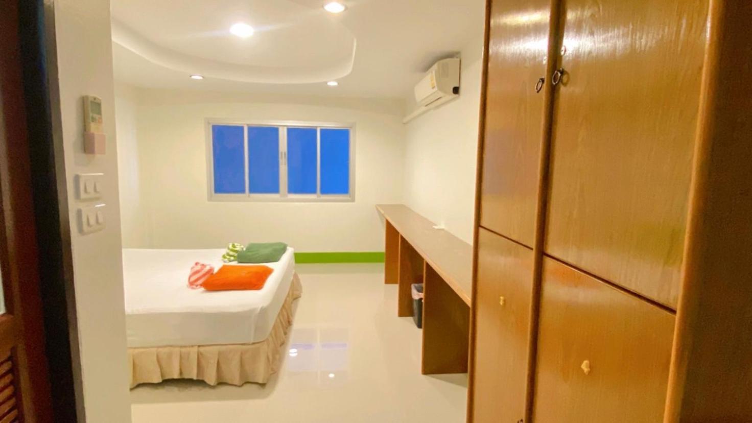 Lotus Hostel Beach Тау Экстерьер фото