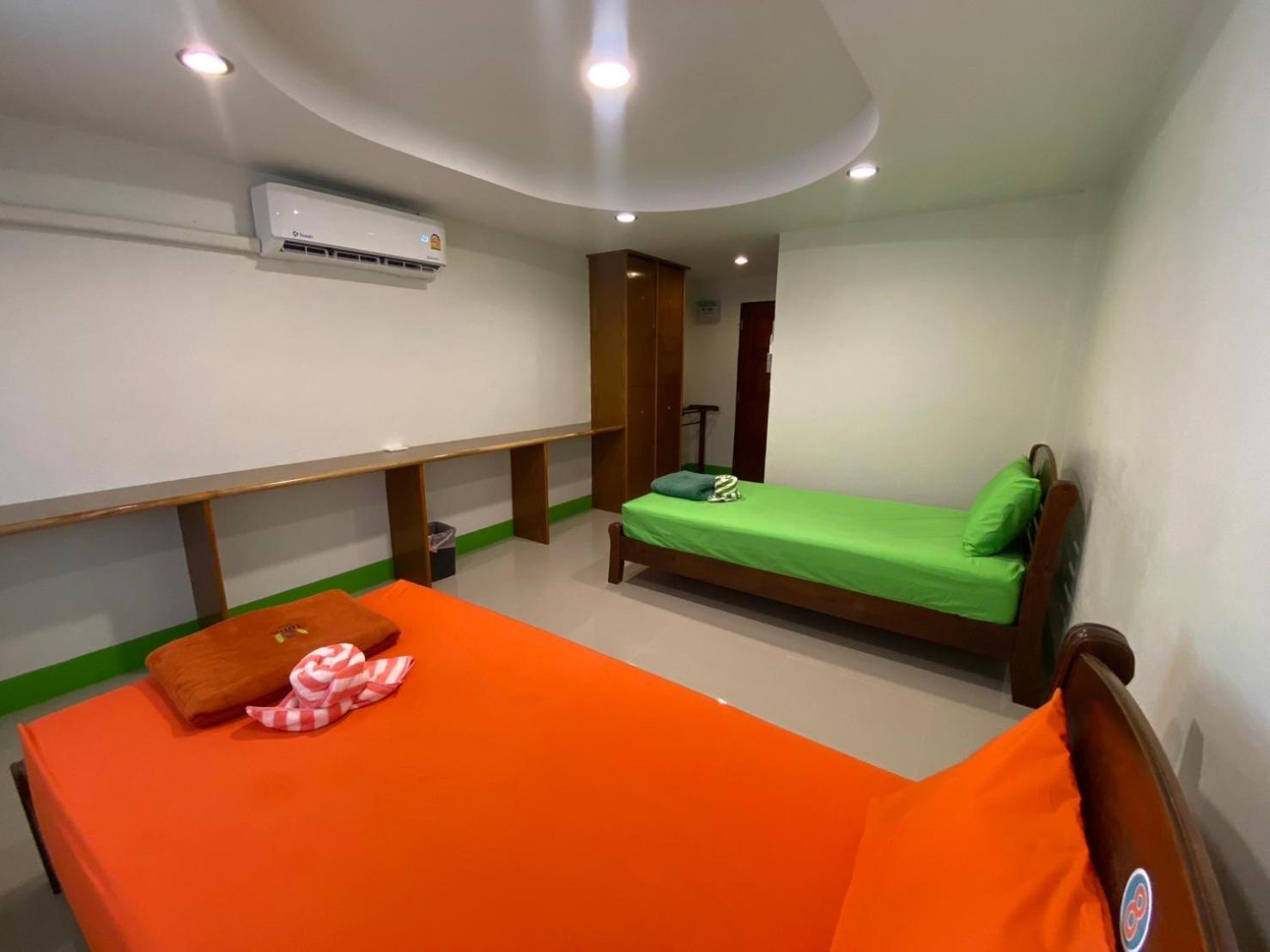 Lotus Hostel Beach Тау Экстерьер фото