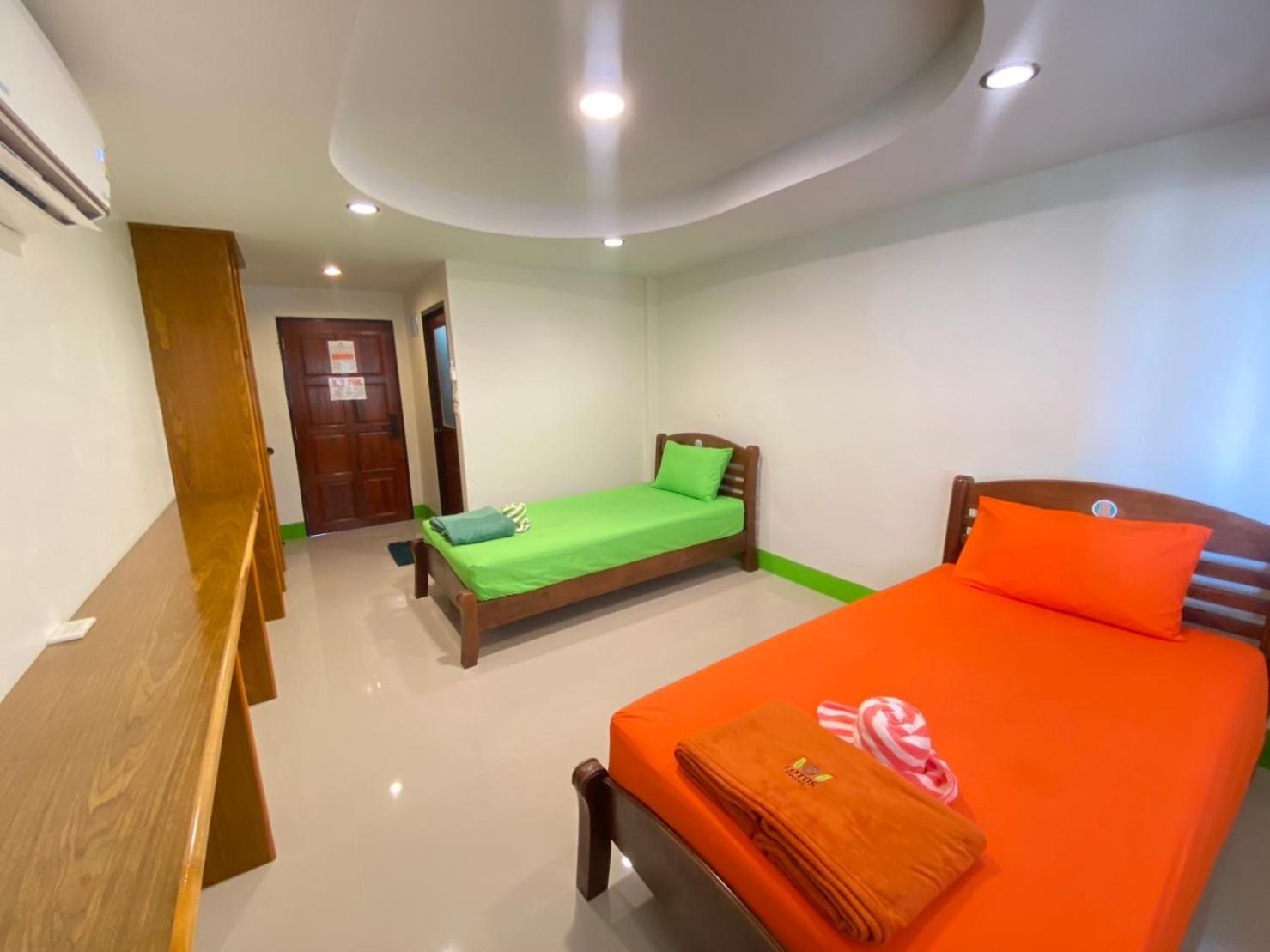 Lotus Hostel Beach Тау Экстерьер фото