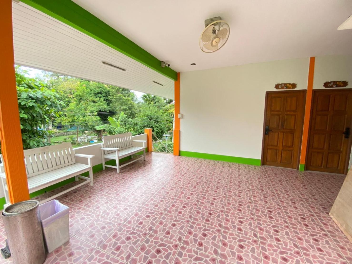Lotus Hostel Beach Тау Экстерьер фото