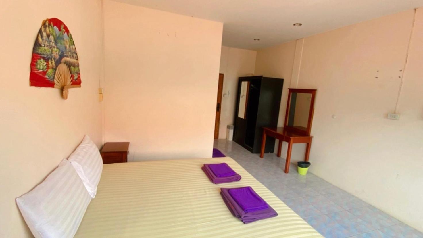 Lotus Hostel Beach Тау Экстерьер фото