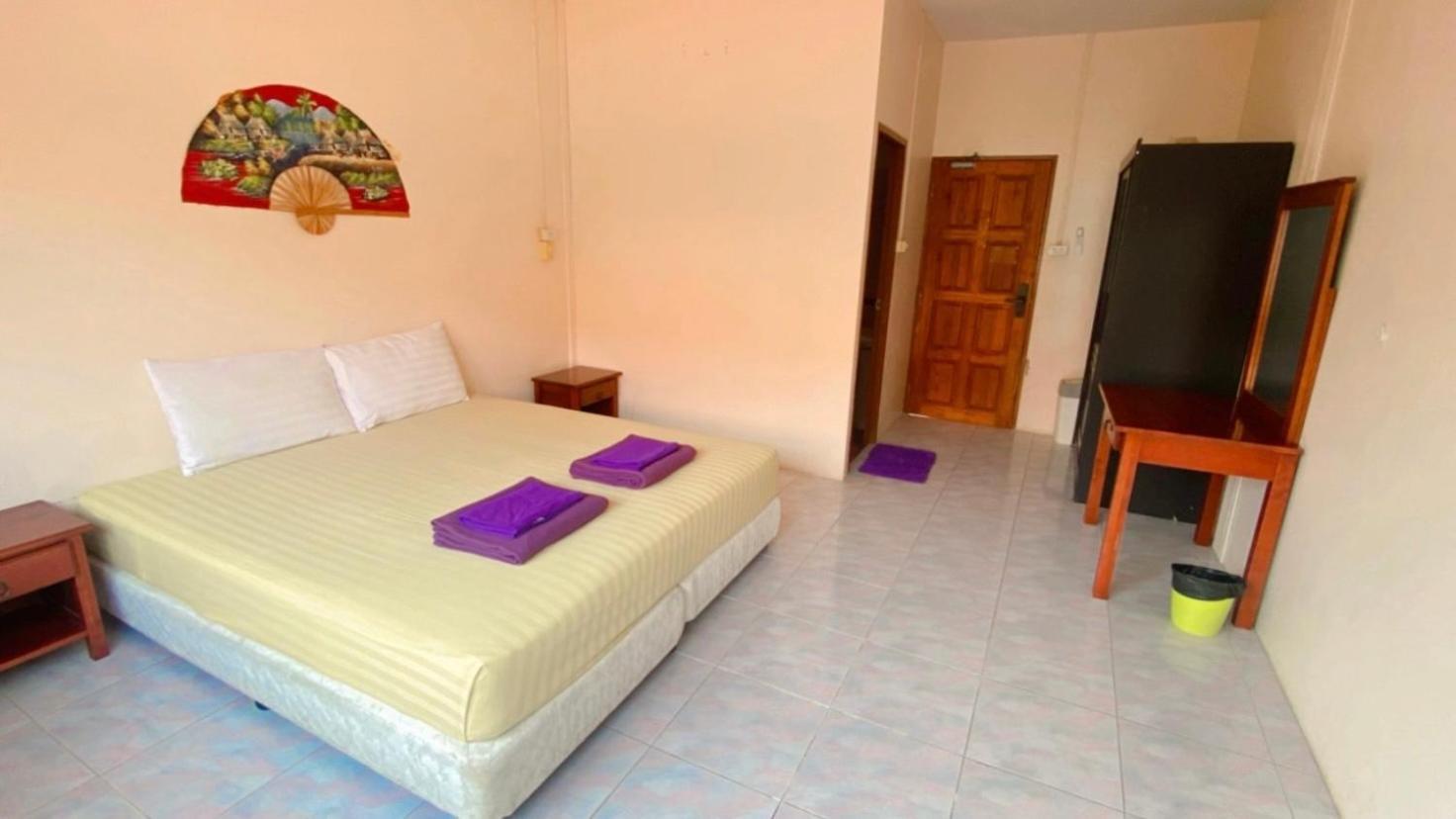 Lotus Hostel Beach Тау Экстерьер фото