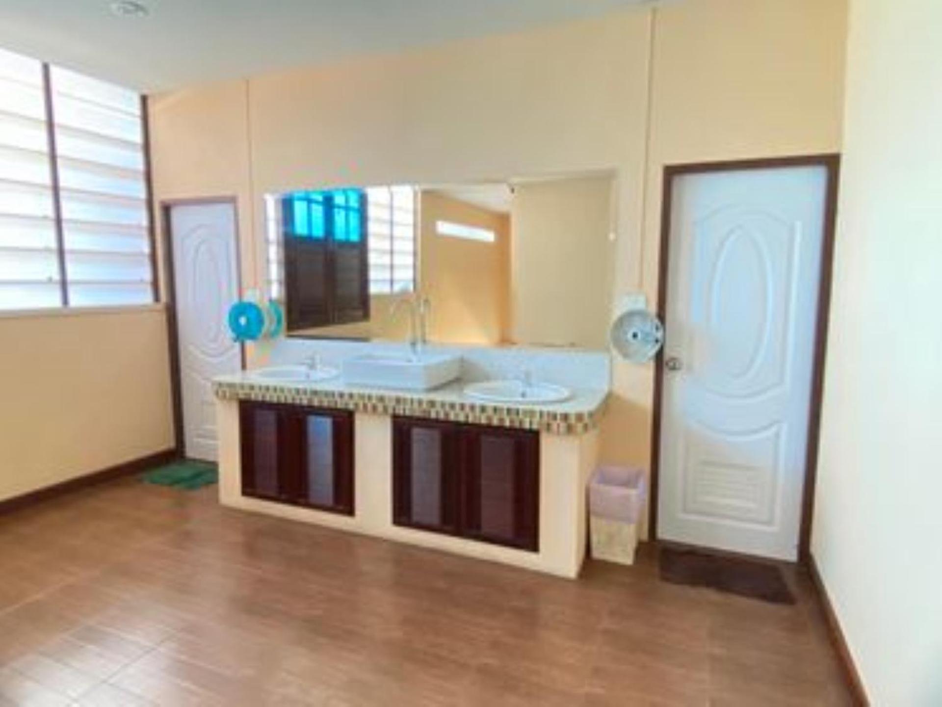 Lotus Hostel Beach Тау Экстерьер фото