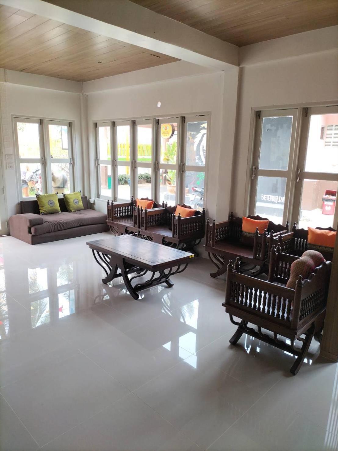 Lotus Hostel Beach Тау Экстерьер фото