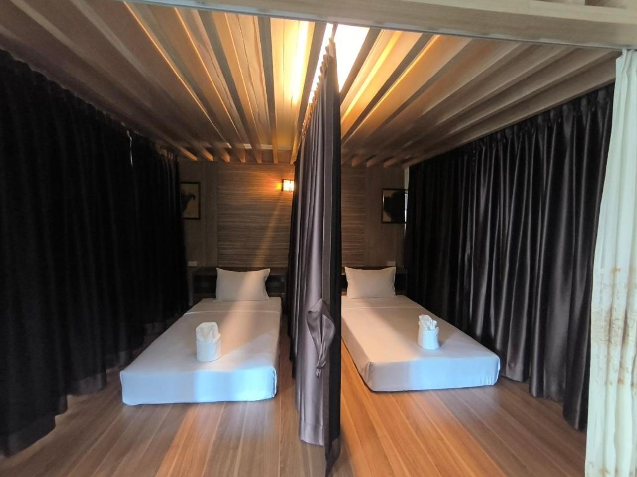 Lotus Hostel Beach Тау Экстерьер фото