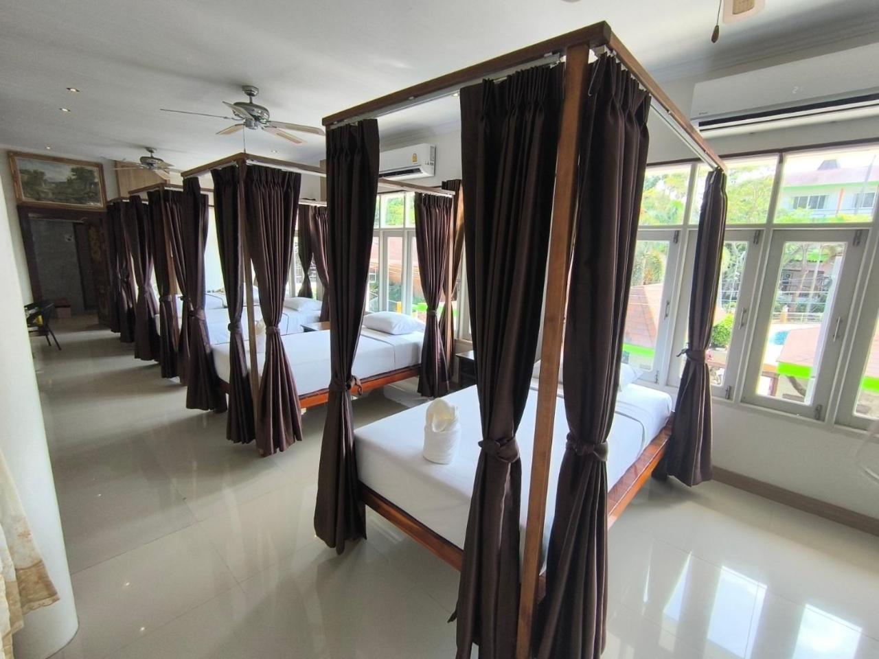 Lotus Hostel Beach Тау Экстерьер фото